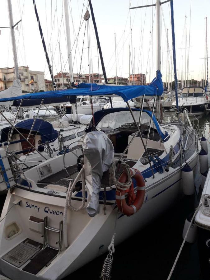 Yacht Suite 格罗塞托港 外观 照片