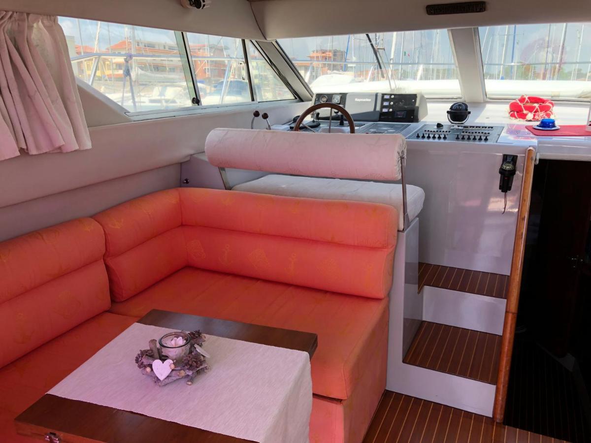 Yacht Suite 格罗塞托港 外观 照片